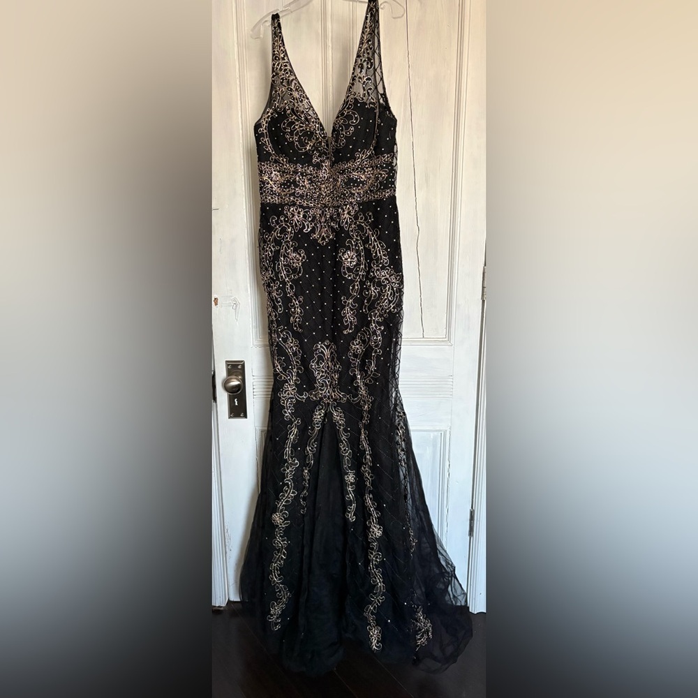 Elegant black prom dress